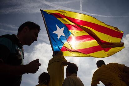 Manifestación en la Plaza de Cataluña de Barcelona (España) en apoyo al referéndum independentista catalán.