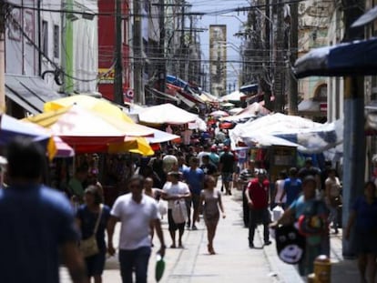 Os custos humanos da guerra contra o comércio informal