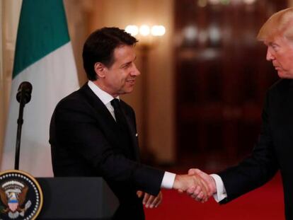 Giuseppe Conte, primer ministro italiano, y Donald Trump, presidente estadounidense, el 30 de julio pasado en la Casa Blanca.