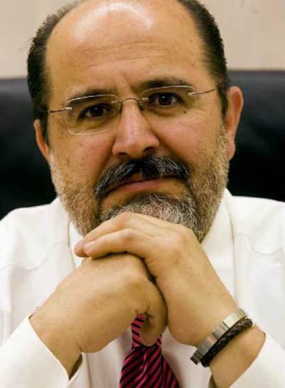 Juan Carlos Prieto, líder del PSE de Álava, en su despacho.