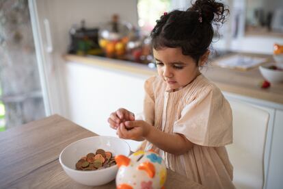 Una buena educación financiera permitirá al niño valorar aquello que compra o ya tiene.