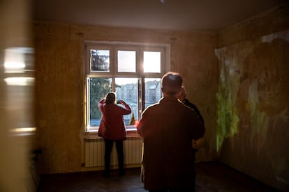 Ochenta a?os despus de la liberacin de Auschwitz, se podr visitar la casa donde viva el comandante de Auschwitz, Rudolf H?ss, desde cuyas ventanas se pueden ver los barracones del lugar donde se asesin a ms de un milln de personas.