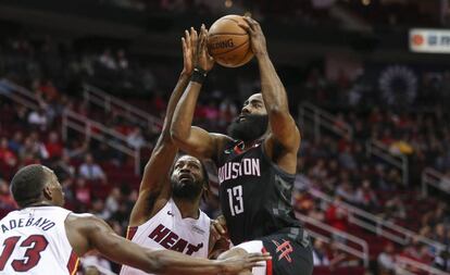 Harden lanza ante Winslow.