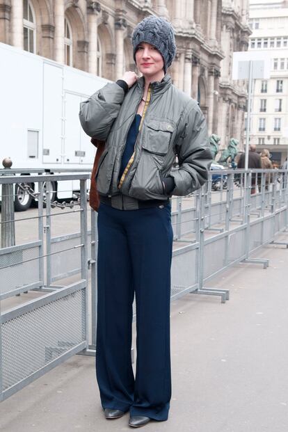 street style aprende a llevar los sombreros como las parisinas