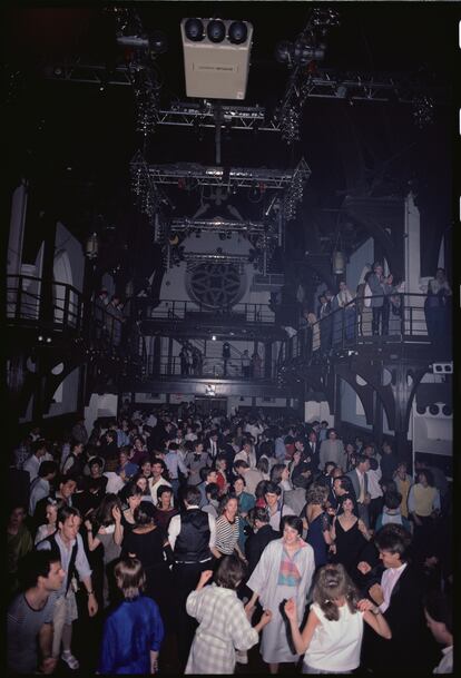 1984. Panormica de la discoteca Limelight en Nueva York, que antes fue una iglesia.