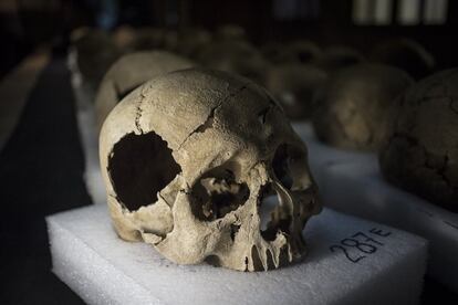 Los arqueólogos han encontrado de momento restos de 671 cráneos en el tzompantli.
