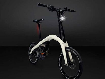 General Motors presenta dos bicicletas eléctricas