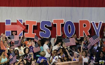 Partidarios de Clinton celebran la victoria.