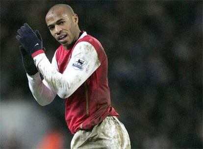 Thierry Henry, en un partido con el Arsenal