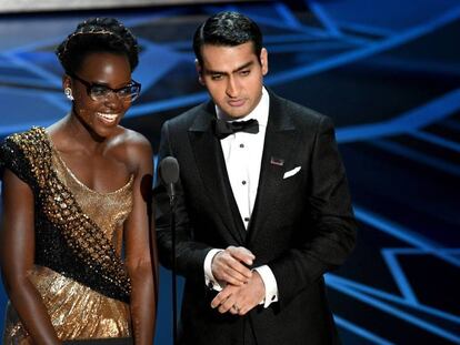 Lupita Nyong’o e Kumail Nanjiani no palco do Oscar