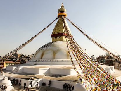 El Templo de Boudhanath ha sido restaurado con materiales de dudosa calidad por la necesidad de los establecimientos locales de reiniciar su actividad económica.