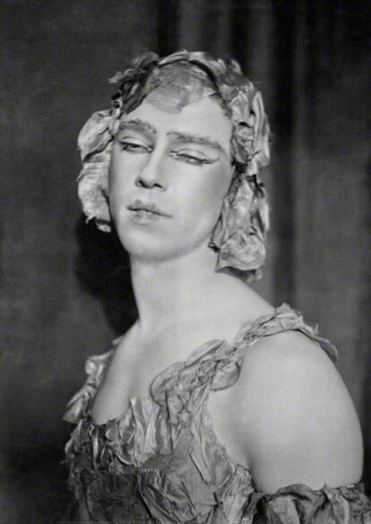 Vaslav Nijinsky como El espectro de la Rosa (1914). Retrato entre bambalinas del gran bailarín ruso.