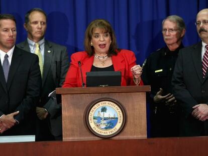 La fiscal Angela Corey anuncia los cargos contra George Zimmerman.