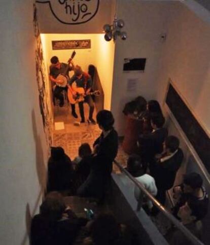 Festival de música de hueco de ascensor en La Salchicería, nuevo espacio cultural en el Barrio del Oeste de Salamanca.