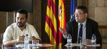 El presidente valenciano, Ximo Puig, a la derecha, junto al consejero de Educaci&oacute;n, Vicent Marz&agrave;.
