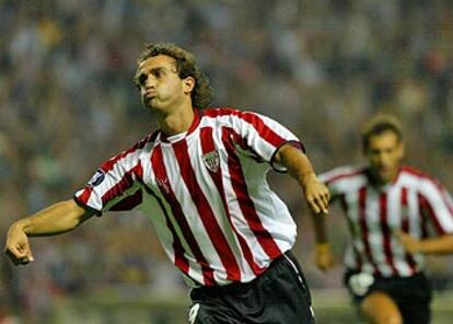 Ezquerro celebra su gol, el primero del Athletic.