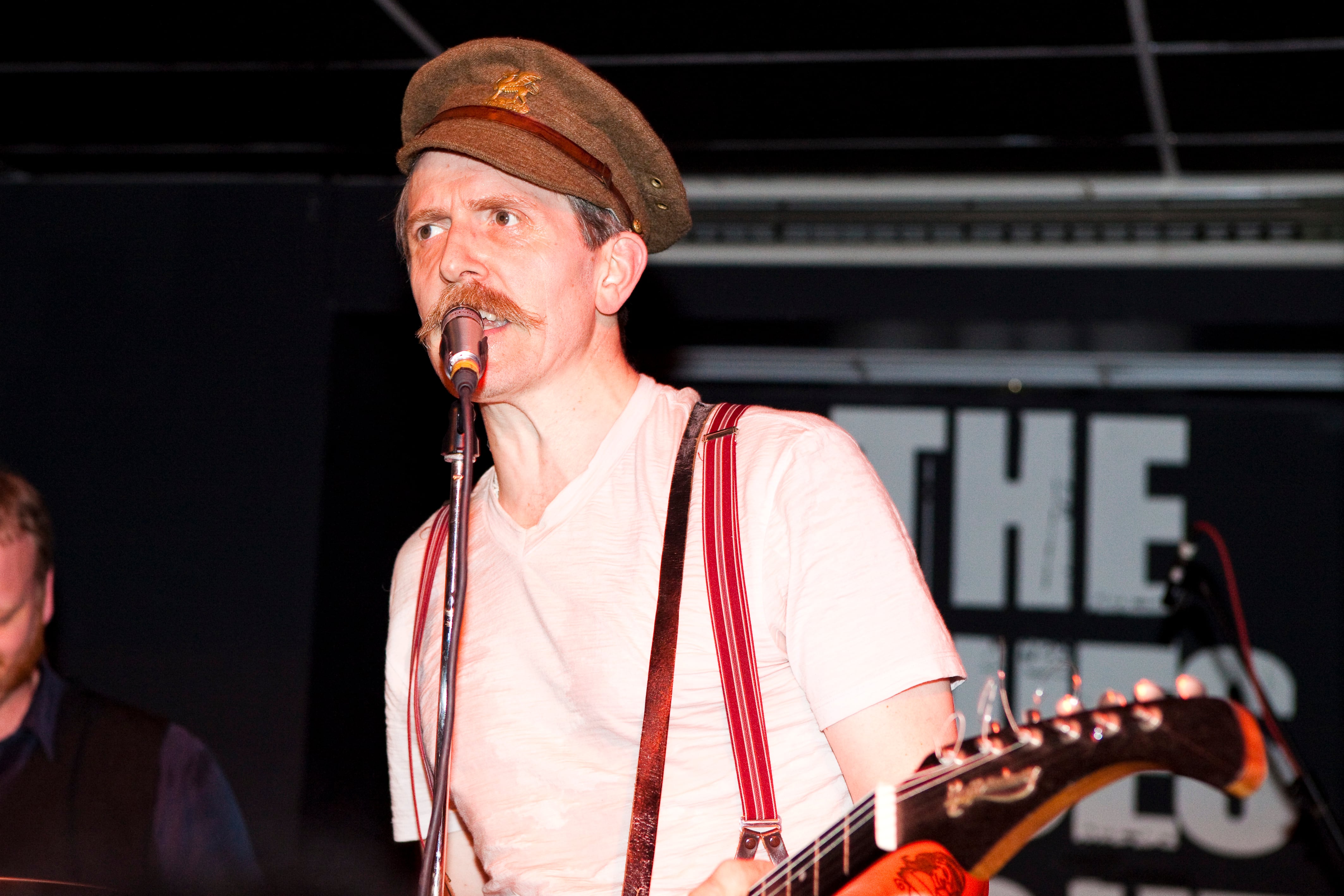Billy Childish, la atormentada biografía de un icono del punk británico: “El arte profesional mata el arte”