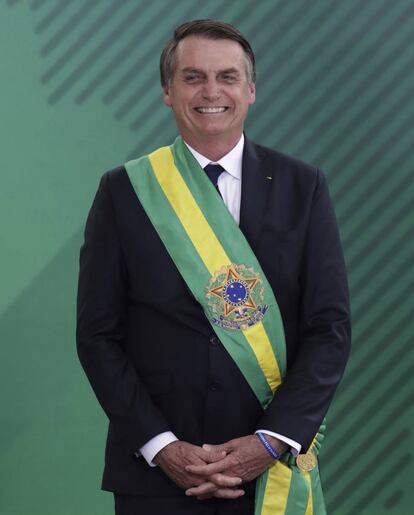 Jair Bolsonaro logo após receber a faixa presidencial.
