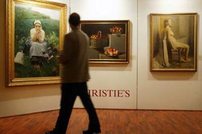 Imagen de una subasta de Christie&#39;s en Barcelona, con obras de Sorolla, Van der Hamen y Antonio López.