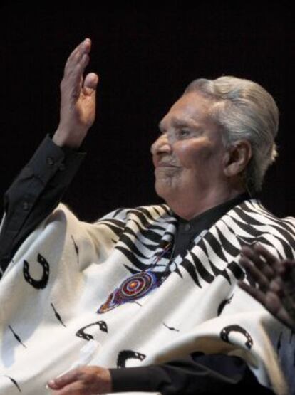 Chavela Vargas en una actuación en Costa Rica.