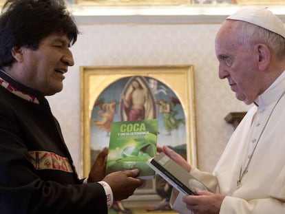 Morales gives the pope books on coca.