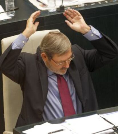 El portavoz socialista en el Ayuntamiento de Madrid, Jaime Lissavetzky, esta mañana durante el pleno.