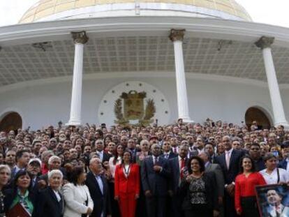 La excanciller Delcy Rodríguez fue seleccionada como presidenta del órgano legislativo convocado por Maduro