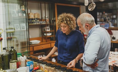 Preparaciones en la cocina del Allende.