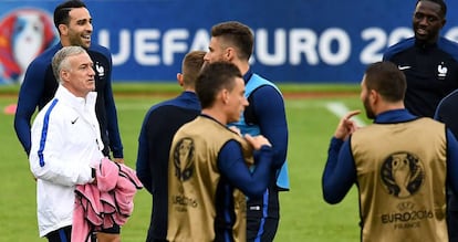 Deschamps, en el &uacute;ltimo entrenamiento de Francia. 