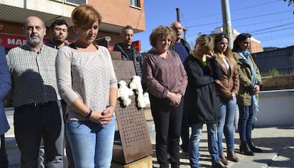 La alcaldesa Laura Campos en homenaje a la última víctima.