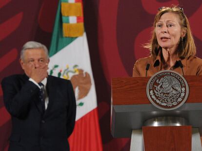 Tatiana Clouthier anuncia que deja el cargo de secretaria de Economía, el 6 de octubre de 2022, en Ciudad de México.