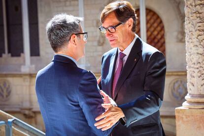 Salvador Illa recibió este viernes en el Palau de la Generalitat al ministro de la Presidencia, Justicia y Relaciones con las Cortes, Félix Bolaños.