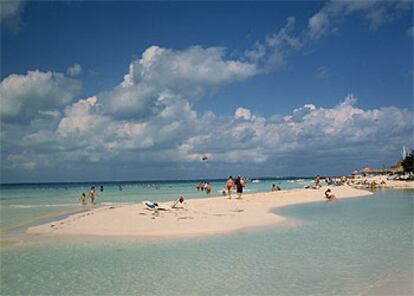 La playa de Cancún, uno de los destinos turísticos de moda.