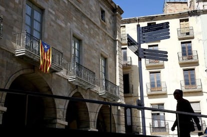 L'estelada penjada a l'Ajuntament de Manresa avui.
