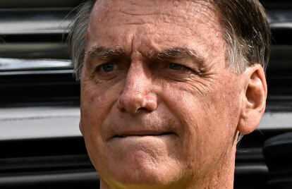 El expresidente de Brasil Jair Bolsonaro, a su llegada a un colegio electoral en Rio de Janeiro, el 30 de octubre de 2022.