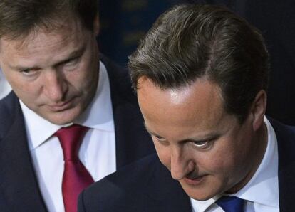 El primer ministro Cameron y su socio Clegg, el pasado día 8.