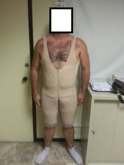 Detención de un ciudadano español procedente de Santo Domingo (República Dominicana) al que se le intervinieron siete envoltorios con 2.820 gramos de cocaína ocultos en su espalda, abdomen y muslos, sujetos mediante un body-faja: