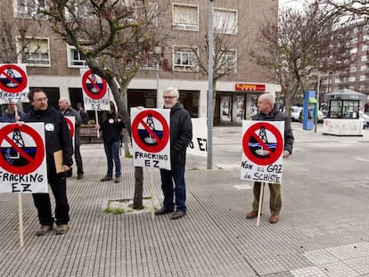 Protesta contra el fracking en Vitoria en 2012