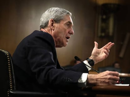 O promotor especial Robert Mueller durante uma audiência no Senado.