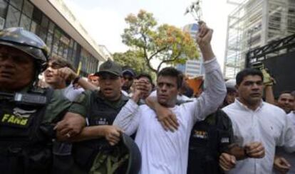 Leopoldo Lopez, detenido tras participar en la marcha defebrero de 2014. 