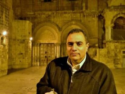 Joudeh, custodio de la llave que abre el Santo Sepulcro de Jerusalén.