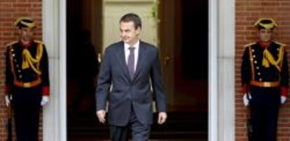 El presidente de Gobierno, José Luis Rodríguez Zapatero, poco antes de hacer el anuncio sobre la reforma laboral.