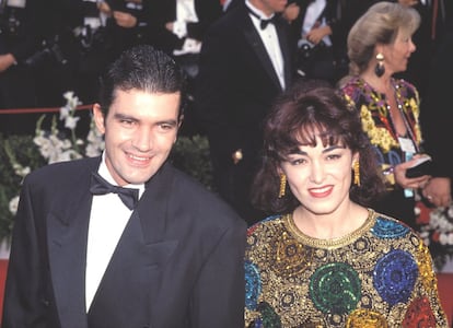 Ana Leza fue la primera mujer del actor malagueño, con quien estuvo casado de 1987 a 1995, cuando conoció en un rodaje a la actriz Melanie Griffith.