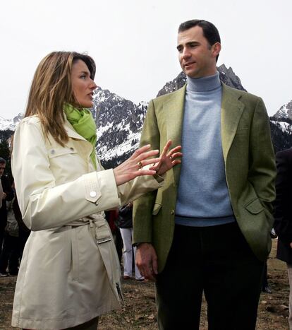 Los príncipes en abril de 2006 en el Parque Nacional de Aigüestortes, situado en los Pirineos, en la provincia de Lleida.