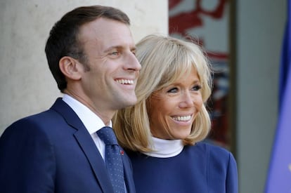 Macron y su esposa, el lunes pasado en el Elíseo.
 