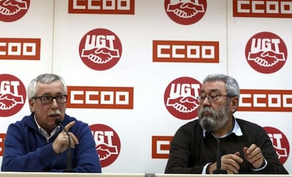 Los secretarios generales de CCOO, Ignacio Fern&aacute;ndez Toxo, a la izquierda, y de UGT, C&aacute;ndido M&eacute;ndez. 