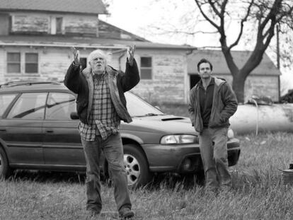 Bruce Dern (izquierda) y Will Forte en un fotograma de 'Nebraska'.
