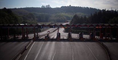 Peaje de la autopista  AP-9 en Guísamo, Bergondo (A Coruña).  
 