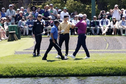 Sergio García, Olazabal, Josele Ballester y Rahm, en el hoyo 16 de Augusta.