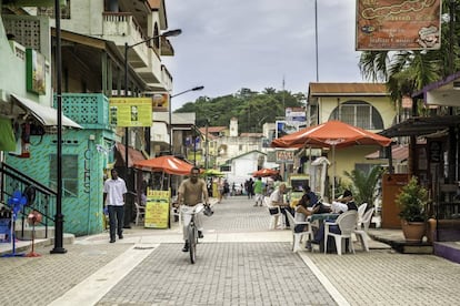 Una calle de San Ignacio, en Cayo Ambergris.